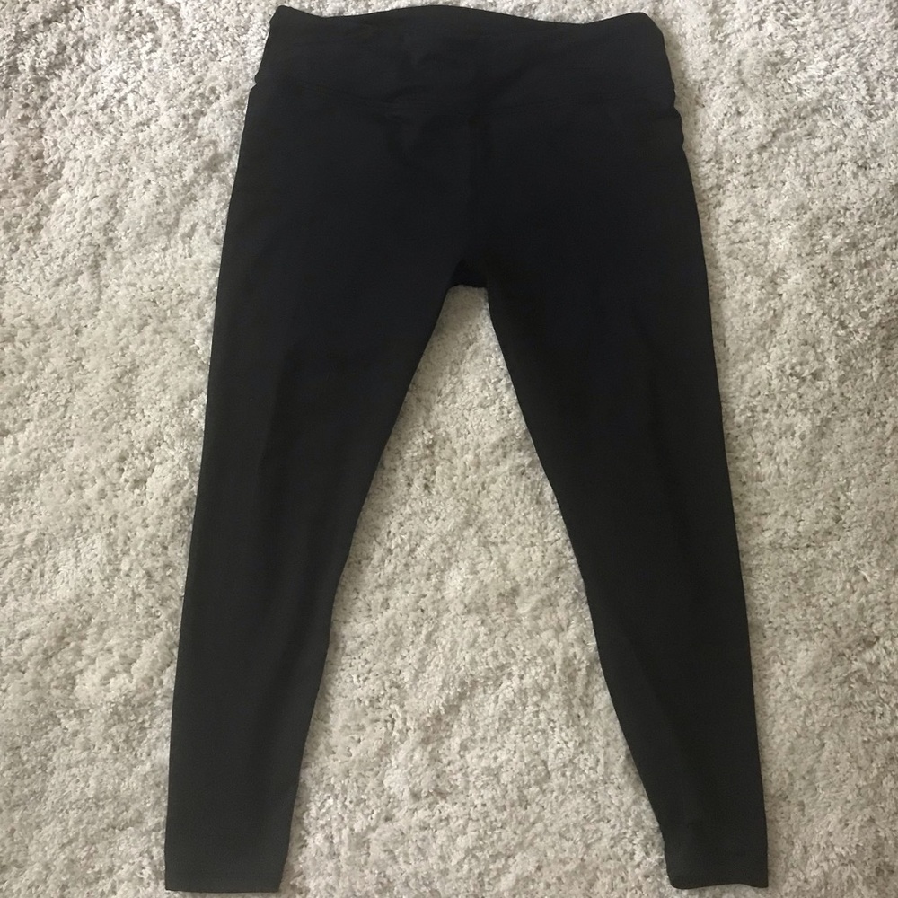 Women’s Fabletics 7/8 length leggings